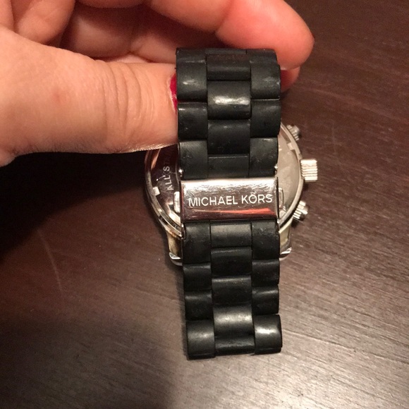 Michael Kors watch - Picture 3 of 5